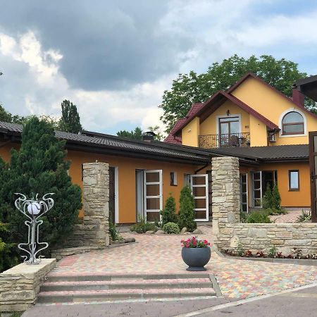 Міні-Готель "Еко" Kamyanets-Podilski Dış mekan fotoğraf