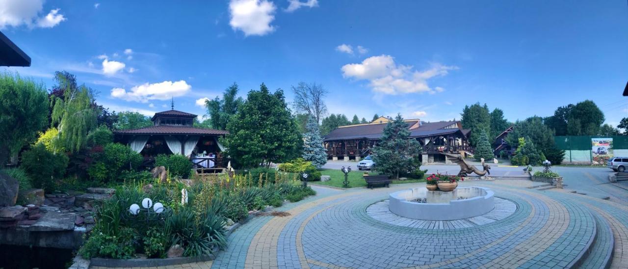 Міні-Готель "Еко" Kamyanets-Podilski Dış mekan fotoğraf